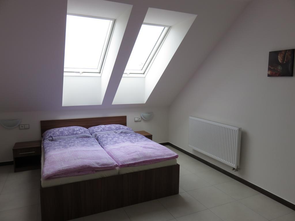 Penzion U Dulíka Veselí nad Moravou Quarto foto