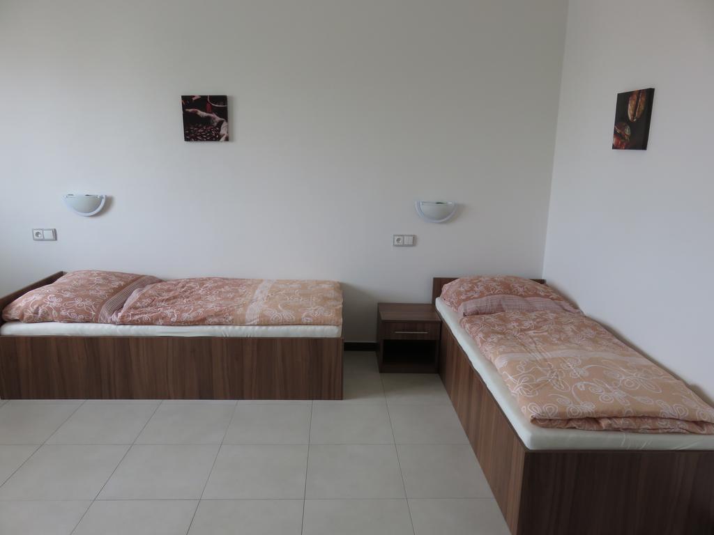 Penzion U Dulíka Veselí nad Moravou Quarto foto