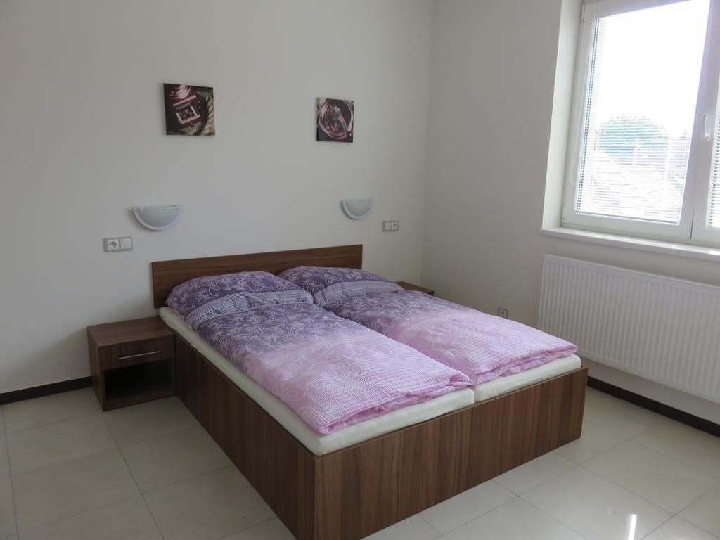 Penzion U Dulíka Veselí nad Moravou Quarto foto